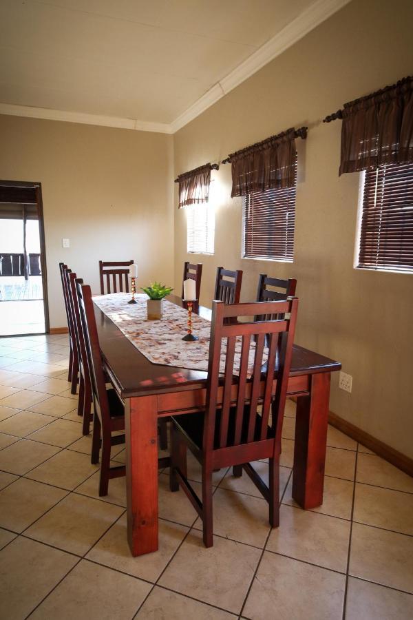 Waterval Self-Catering Holiday Home Sabie Bagian luar foto