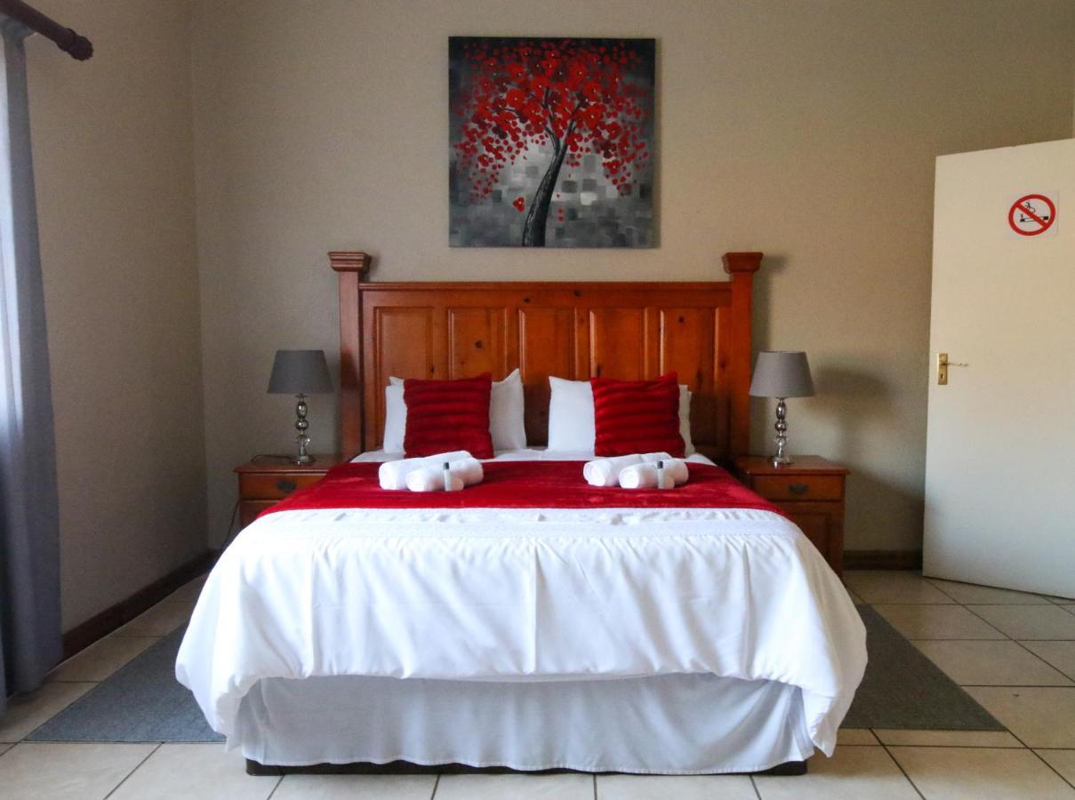 Waterval Self-Catering Holiday Home Sabie Bagian luar foto